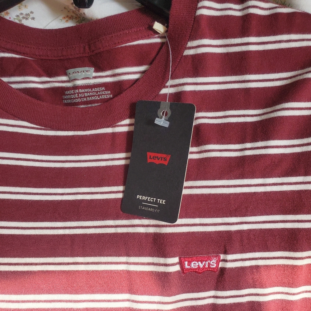 Levi's | Striped Tee - Picture 5 of 8